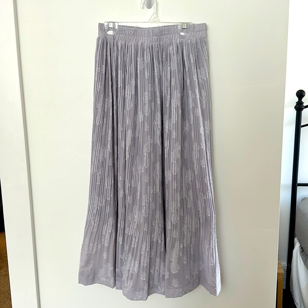 Lavender Midi Skirt, size small. Fully lined.